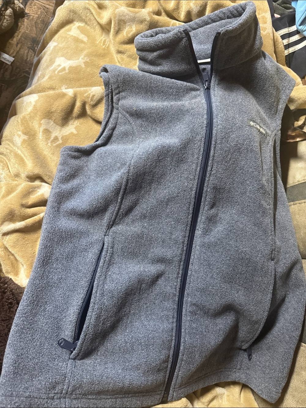 Men's Grey Columbia Fleece Vest - Sleeveless Zip Front Jacket